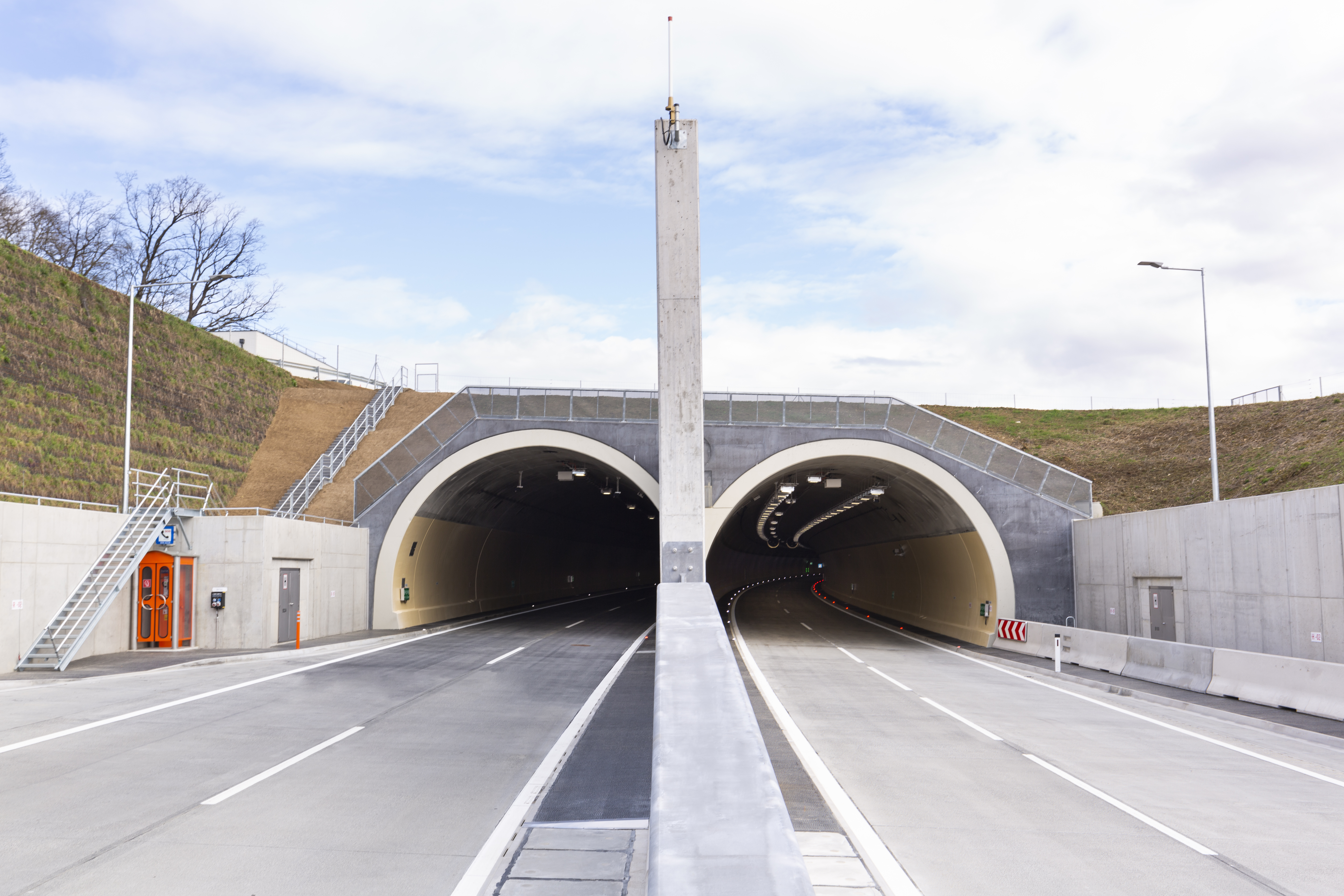 installations for tunnels